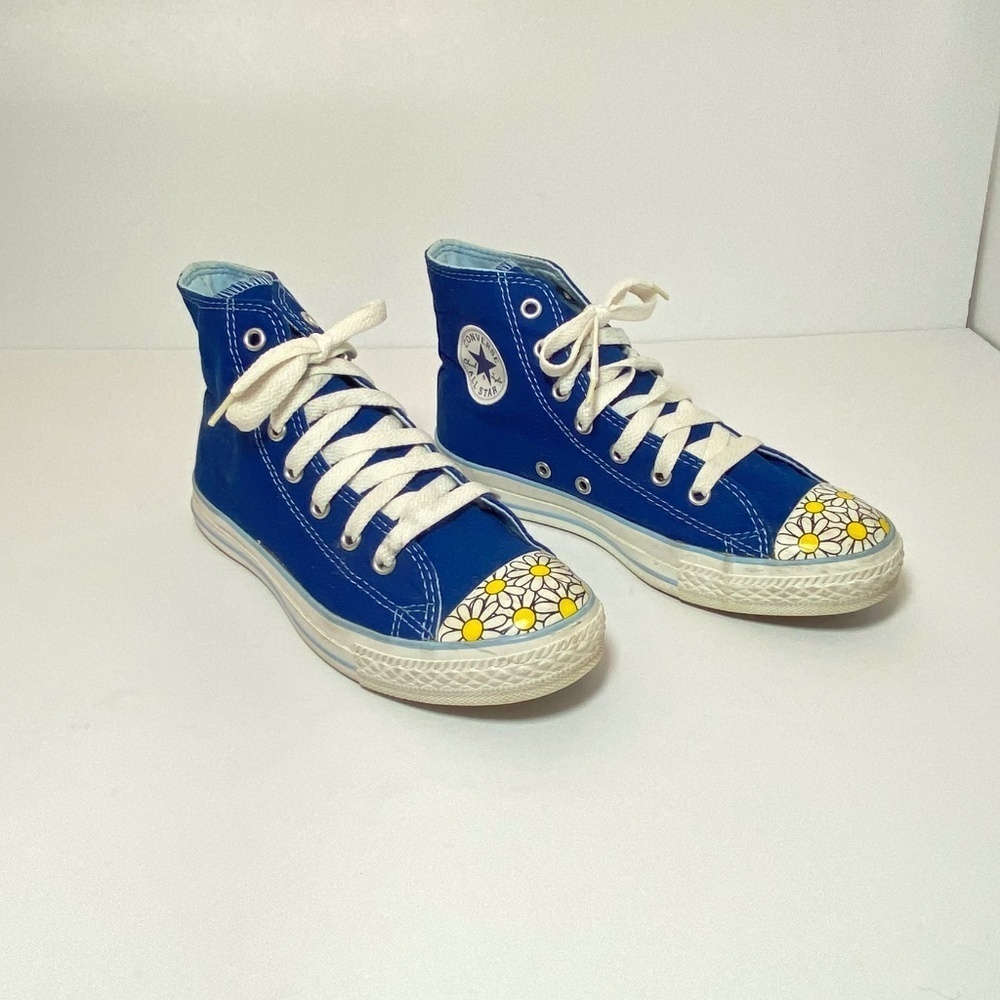 Converse High (Limited Edition) Top Blue / Daisies Size: M3/W5 Unisex - Picture 5 of 13